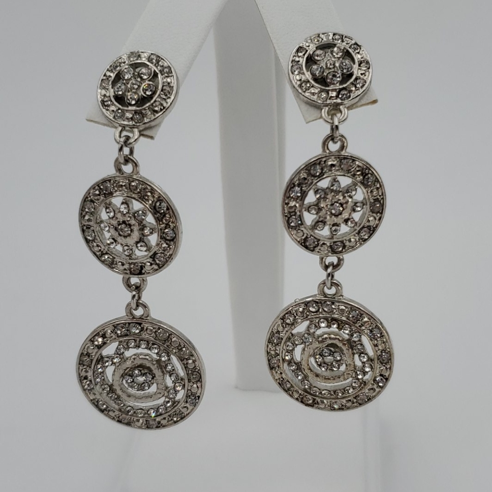Sparkly Rhinestone Round Chandelier Earrings - Picture 5 of 8
